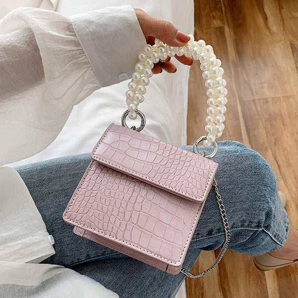 Mini chain crossbody bag